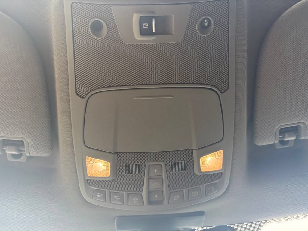 Used 2017 Ford F250 Lariat w/ Lariat Ultimate Package AWD/4WD image 28