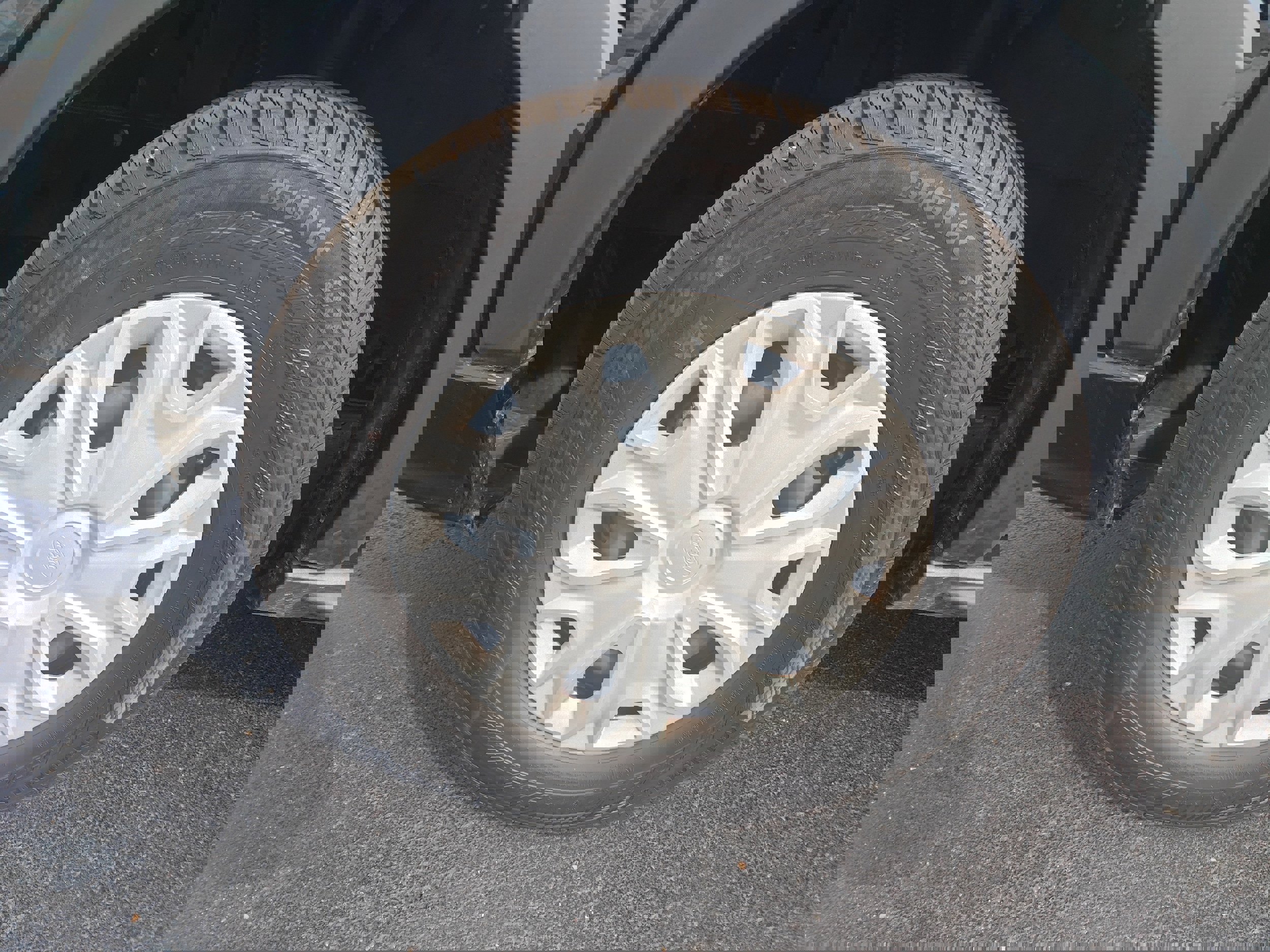 Used 2024 Ford Transit 350 XLT image 9