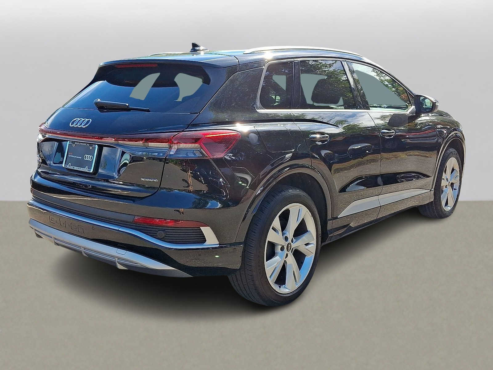 Certified 2023 Audi Q4 e-tron Premium Plus w/ Premium Plus AWD/4WD image 31