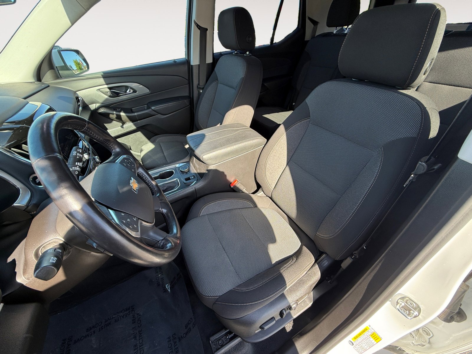 Used 2021 Chevrolet Traverse LT image 10