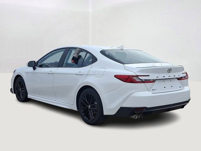 Used 2025 Toyota Camry SE FWD image 4