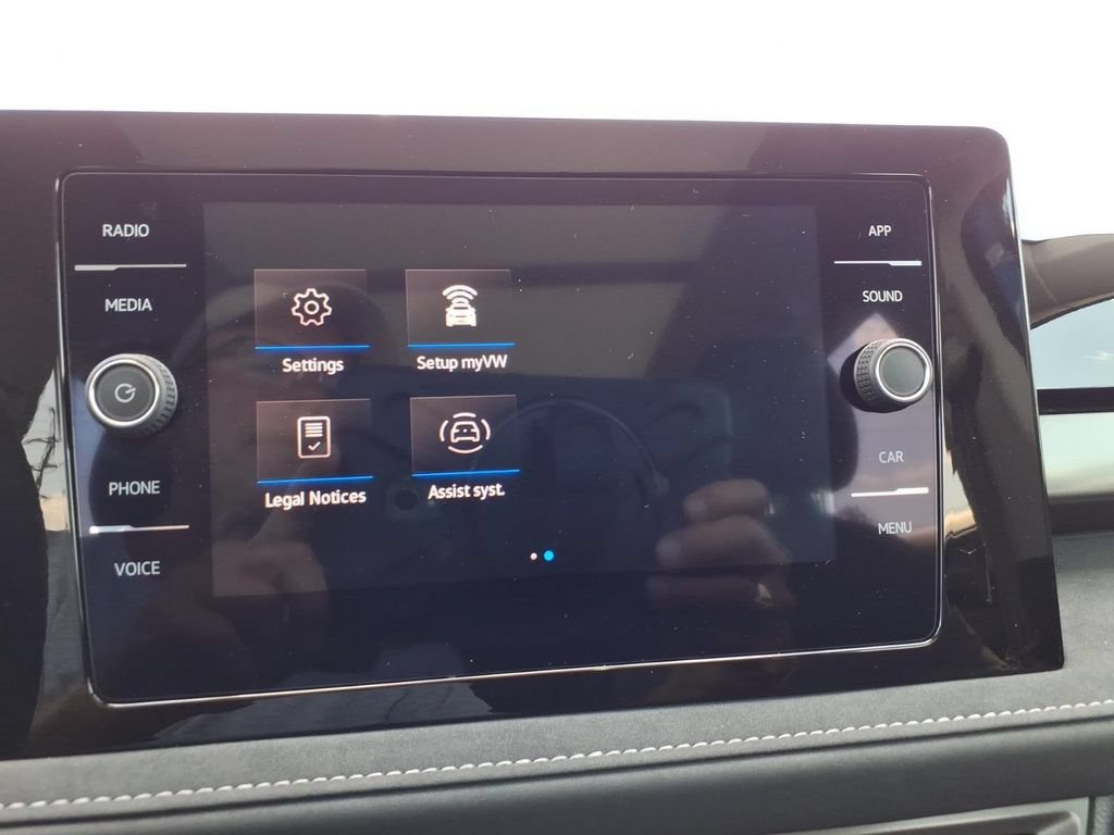 Certified 2025 Volkswagen Taos SE AWD/4WD image 29