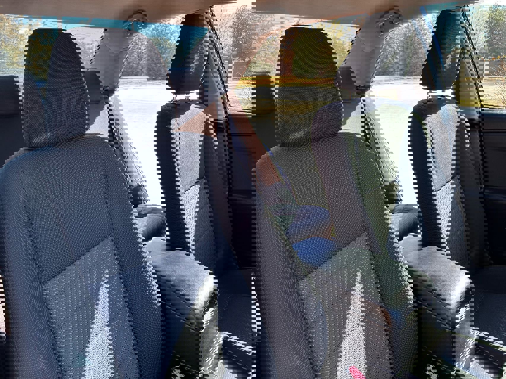 Used 2017 Toyota Camry LE image 18