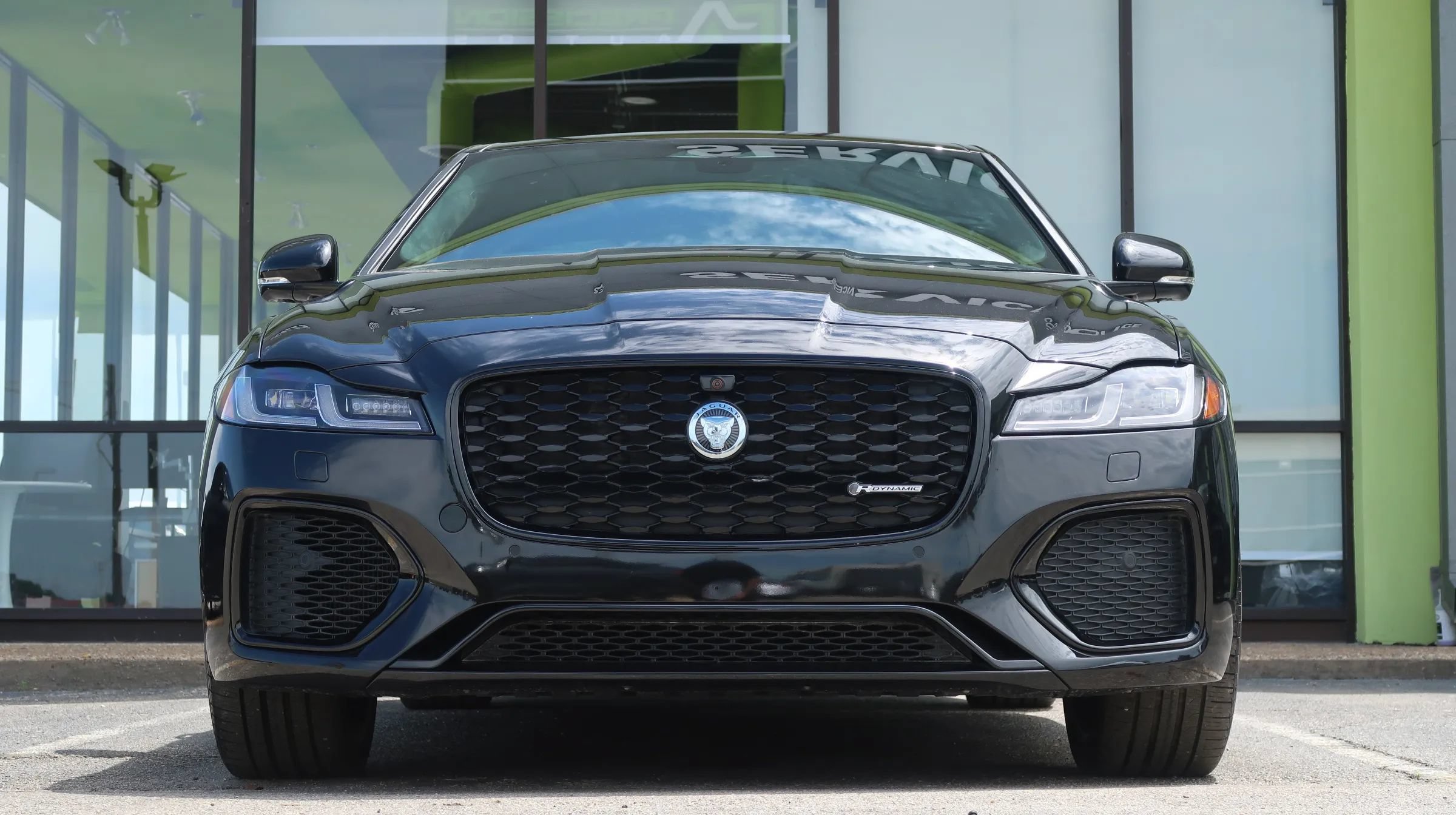 Used 2024 Jaguar XF R-Dynamic SE AWD/4WD image 3