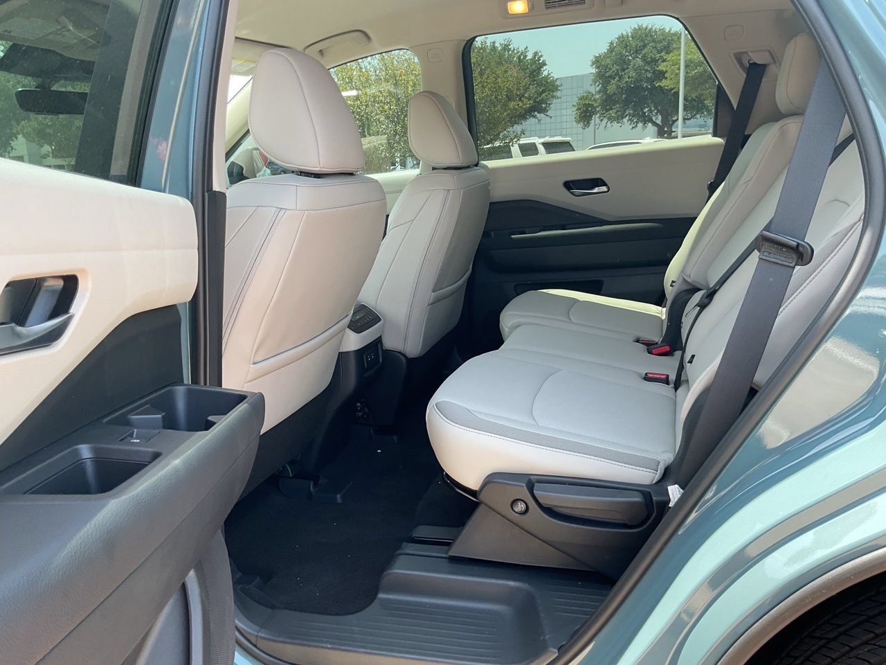 New 2026 Nissan Pathfinder SL AWD/4WD image 13