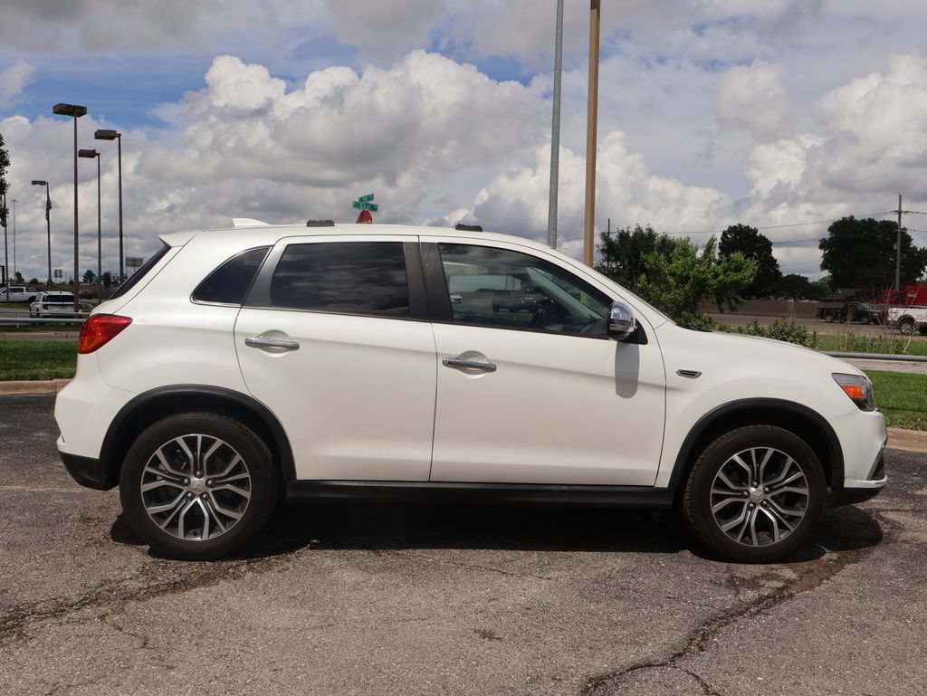 Used 2019 Mitsubishi Outlander Sport SE FWD image 12