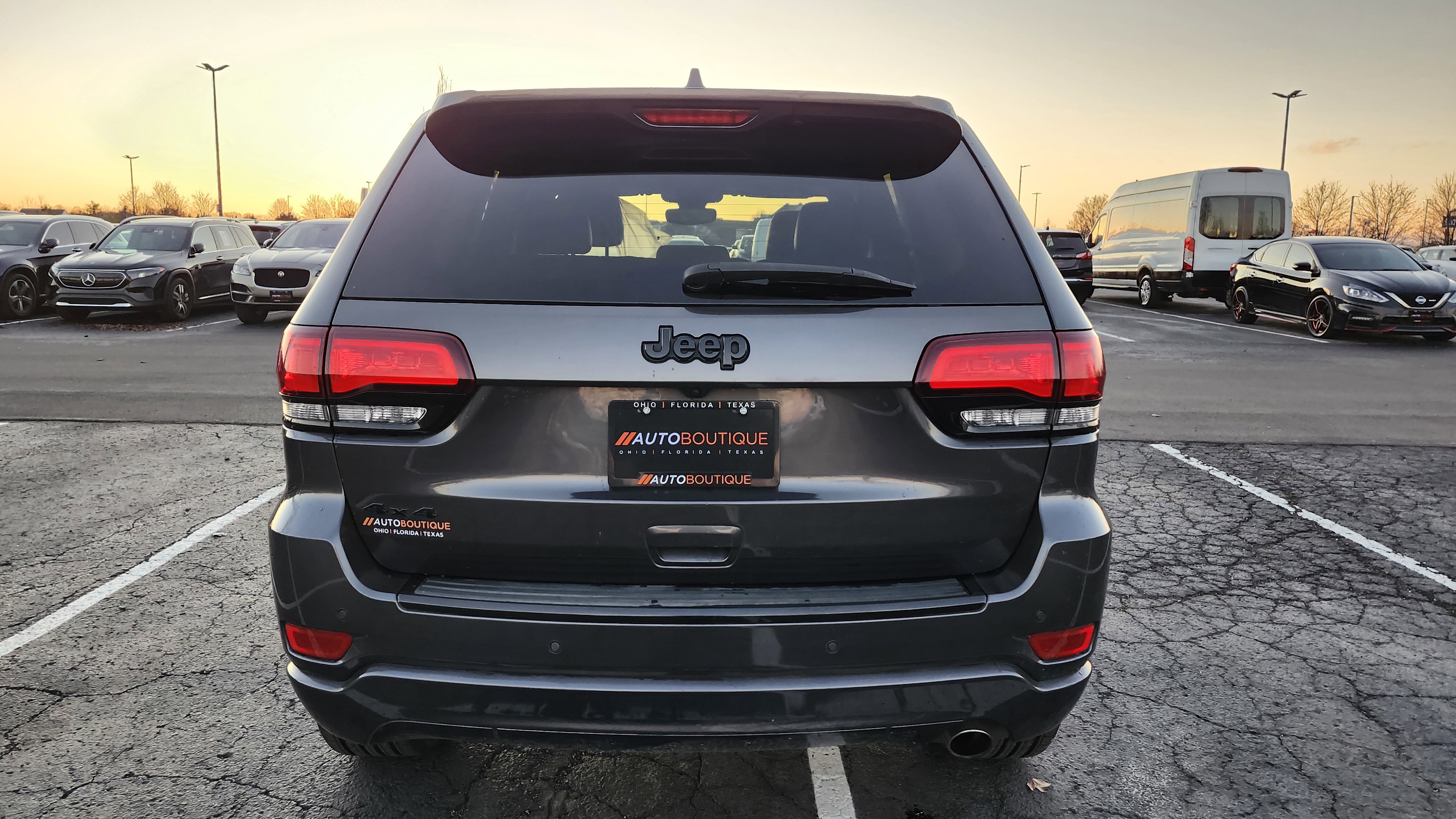 Used 2018 Jeep Grand Cherokee Altitude image 17
