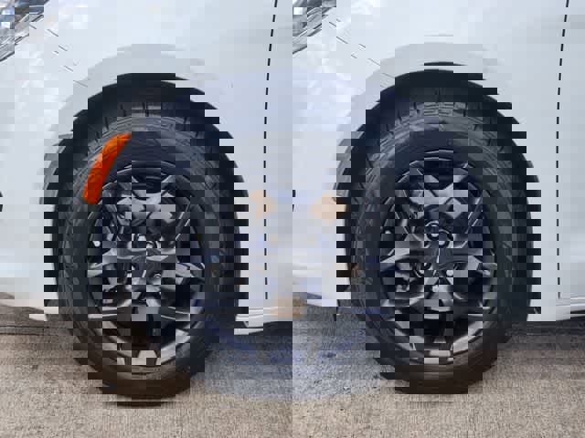 Used 2020 Chrysler Pacifica Touring-L Plus image 8