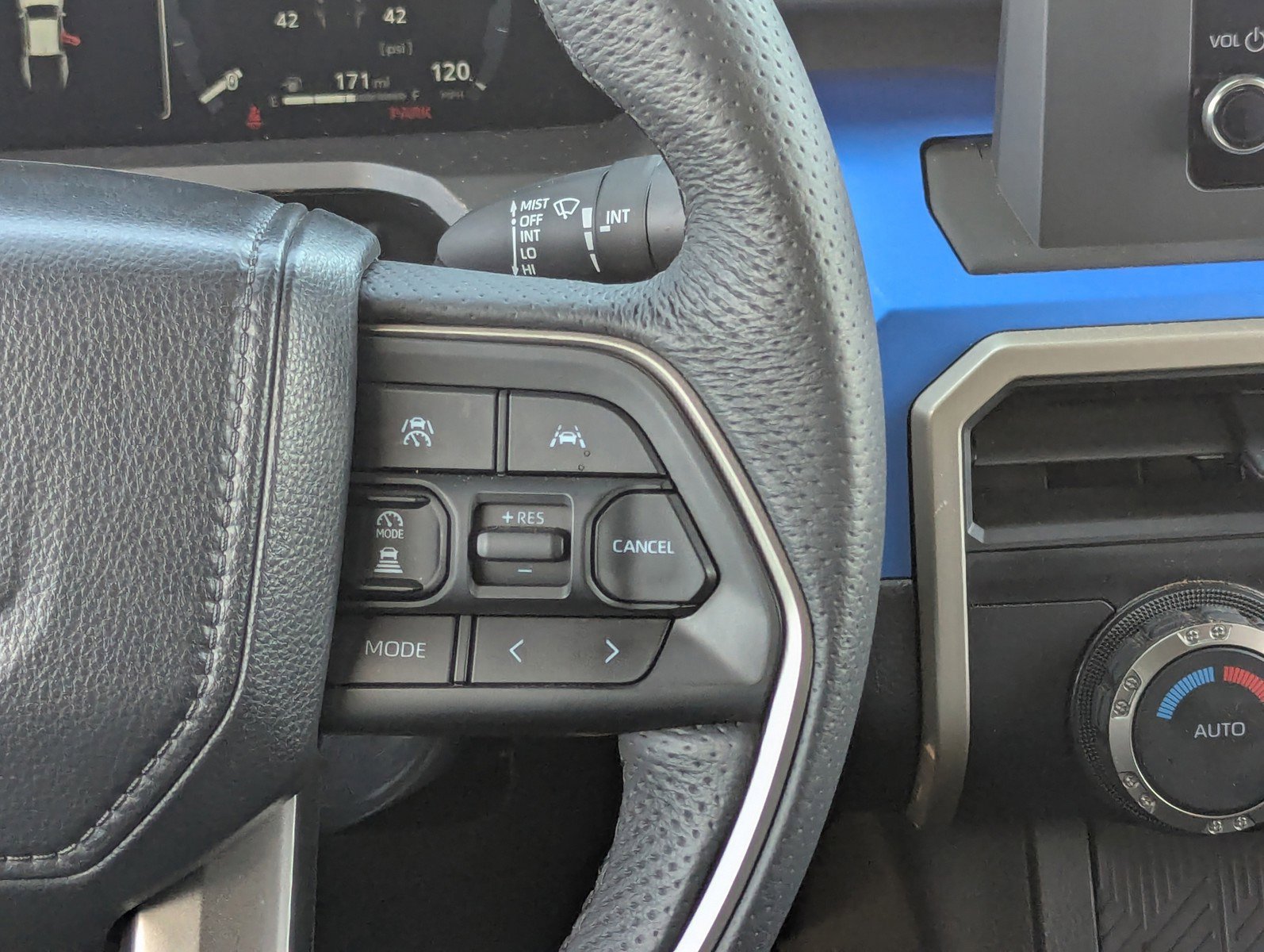 Used 2025 Toyota Tacoma TRD Sport image 23