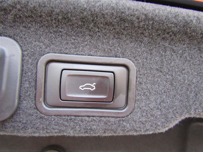 Used 2014 Audi A8 3.0T w/ Premium Package image 51