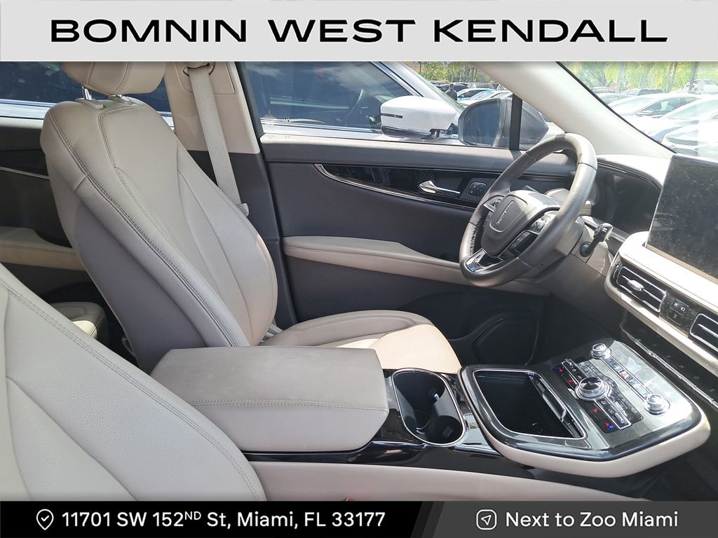 Used 2023 Lincoln Nautilus AWD w/ Premium Package image 15