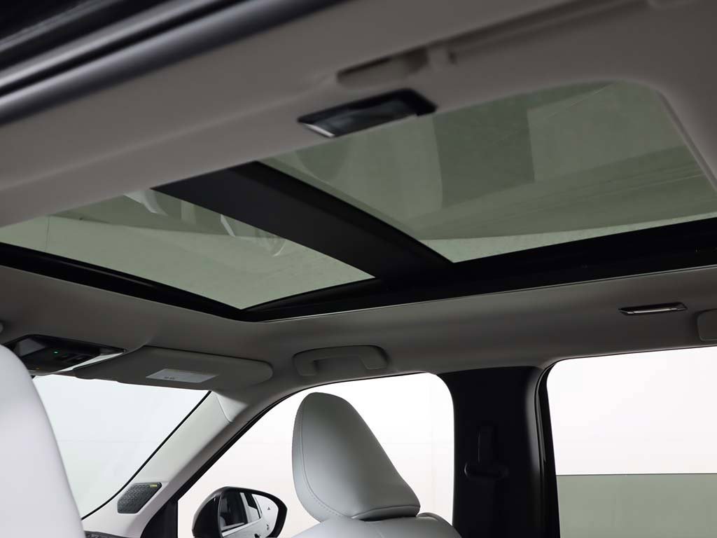 New 2025 Mitsubishi Outlander SE image 20
