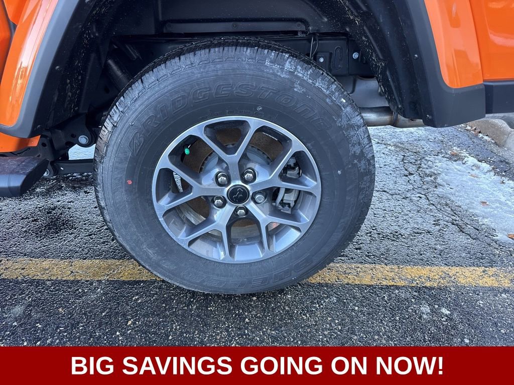 New 2025 Jeep Gladiator Sport image 17