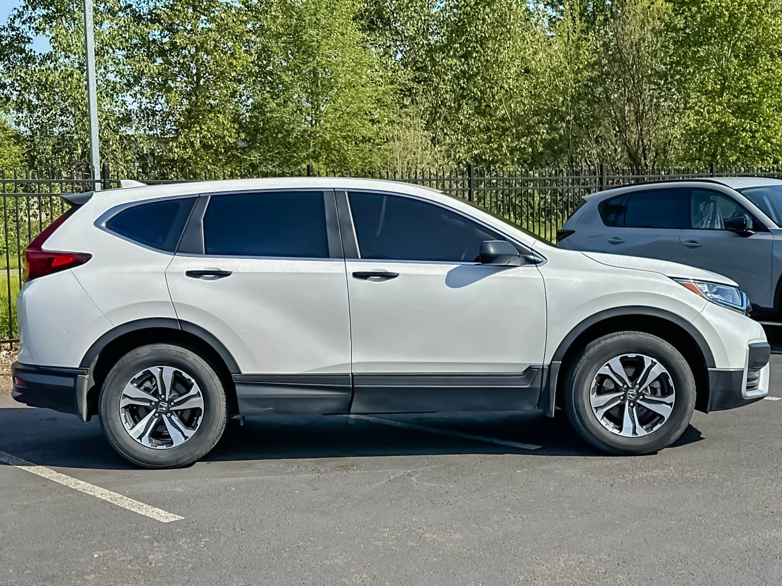 Used 2021 Honda CR-V LX image 2