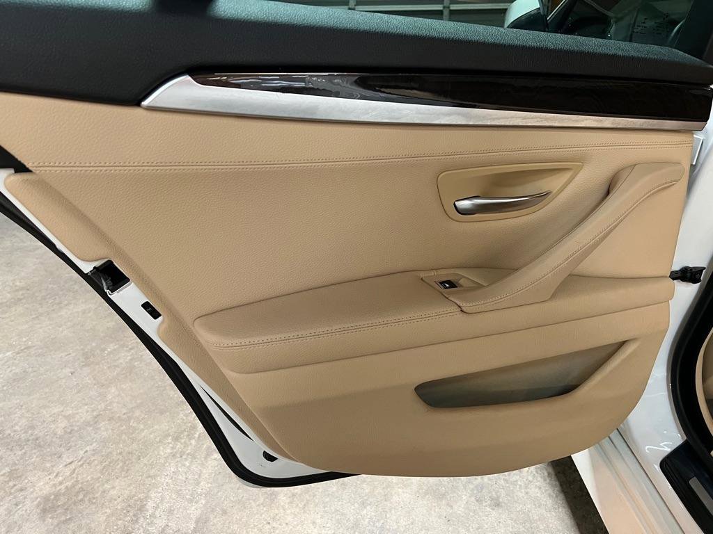 Used 2015 BMW 528i Sedan image 28