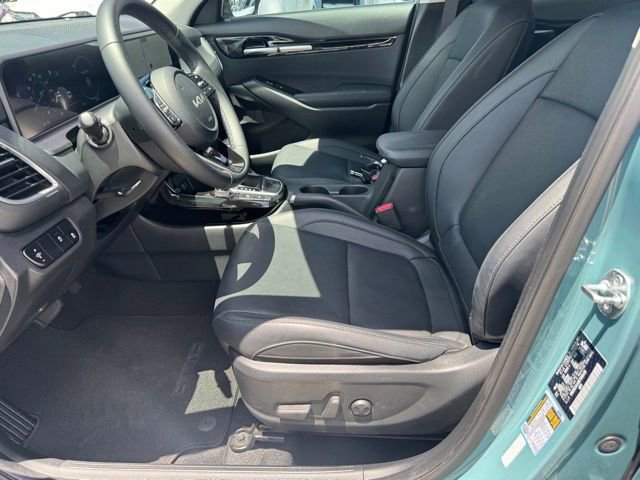 Certified 2024 Kia Seltos EX FWD image 16