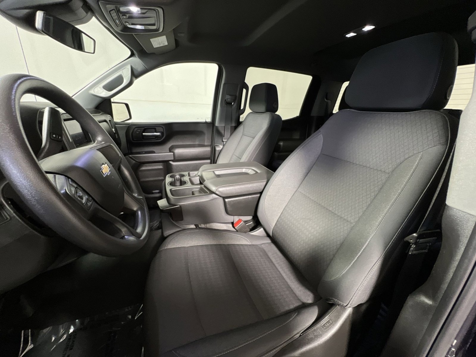 Used 2022 Chevrolet Silverado 1500 Custom image 13