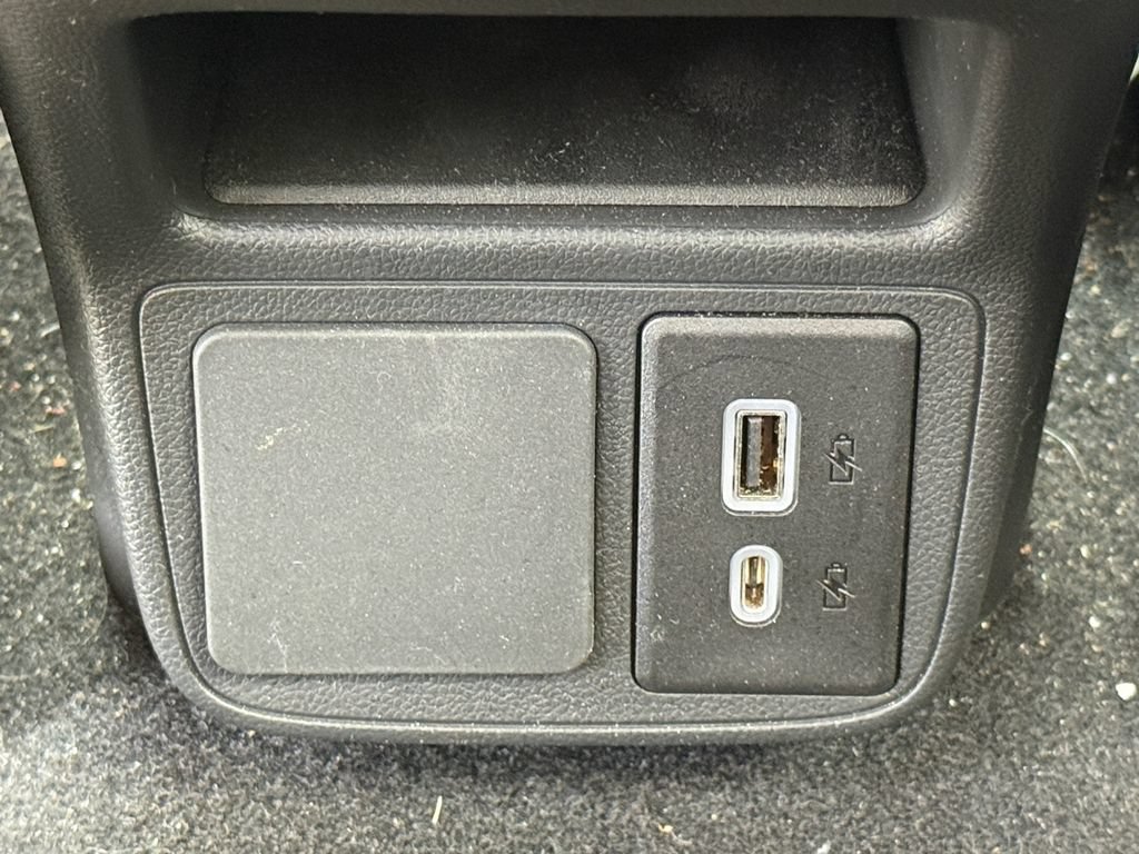 Used 2020 Buick Encore GX Preferred w/ Cold Weather Comfort Package AWD/4WD image 35