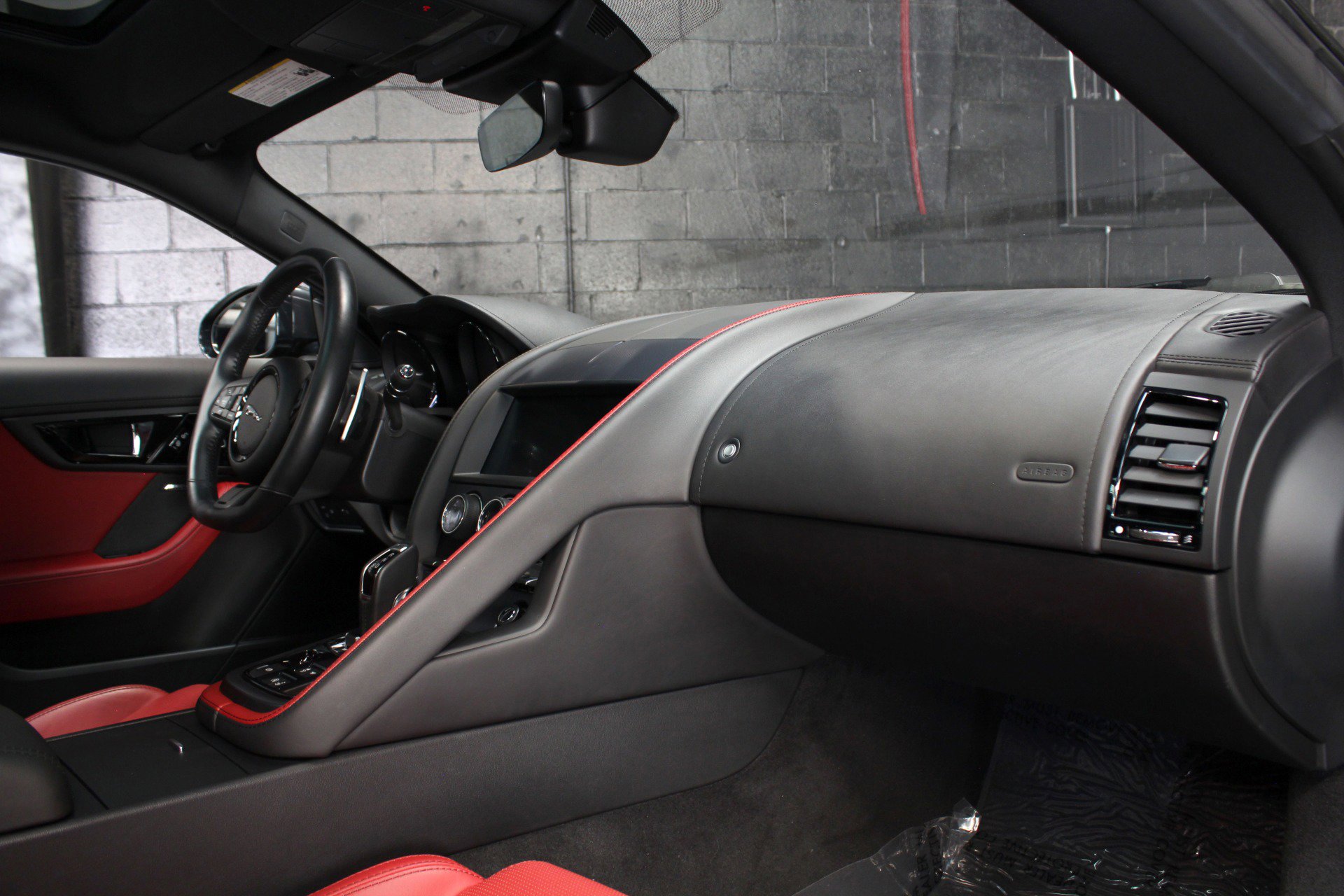 Used 2020 Jaguar F-TYPE R-Dynamic image 43