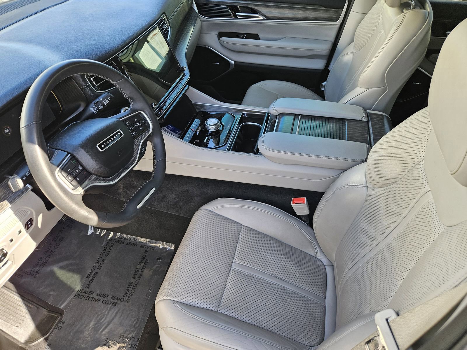 Used 2024 Jeep Wagoneer L Series II w/ Flexible Seating Group image 16