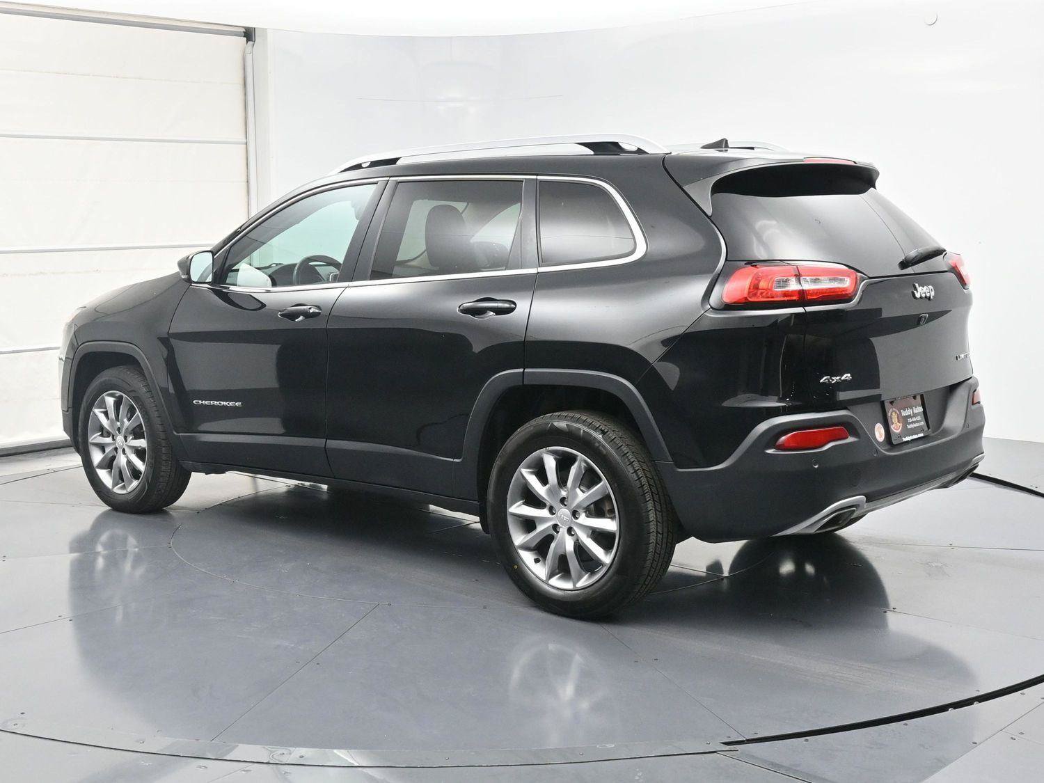 Used 2018 Jeep Cherokee Limited AWD/4WD image 19