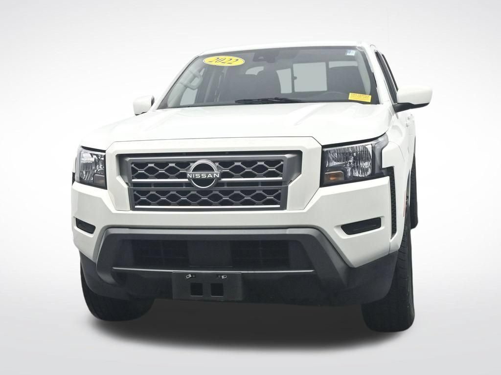 Used 2022 Nissan Frontier SV RWD image 2