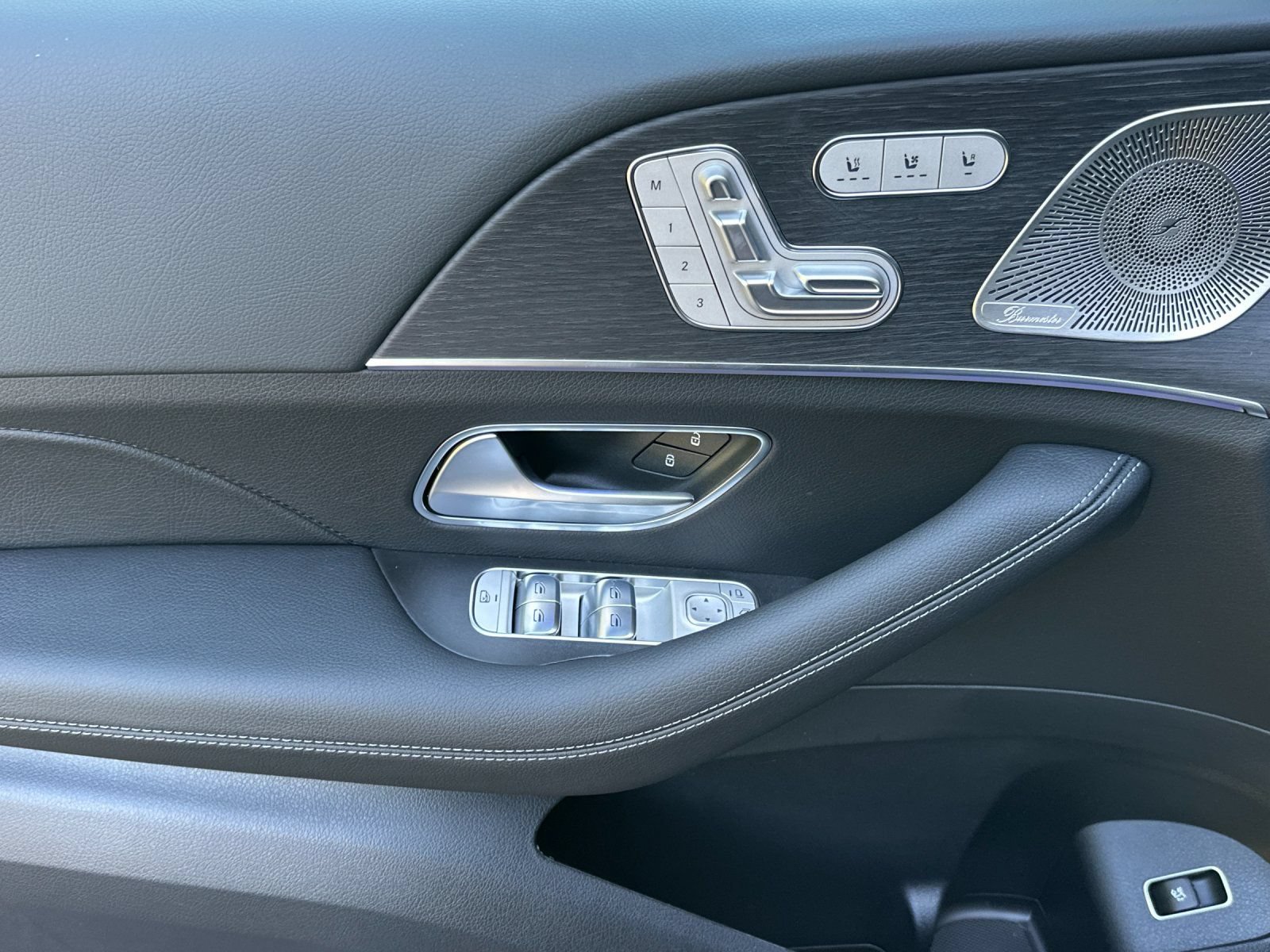 New 2026 Mercedes-Benz GLS 450 4MATIC image 11