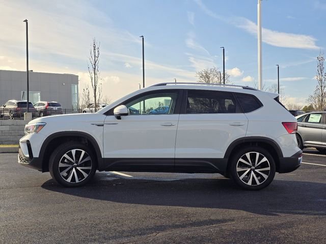 Used 2023 Volkswagen Taos SE w/ Panoramic Sunroof Package image 21