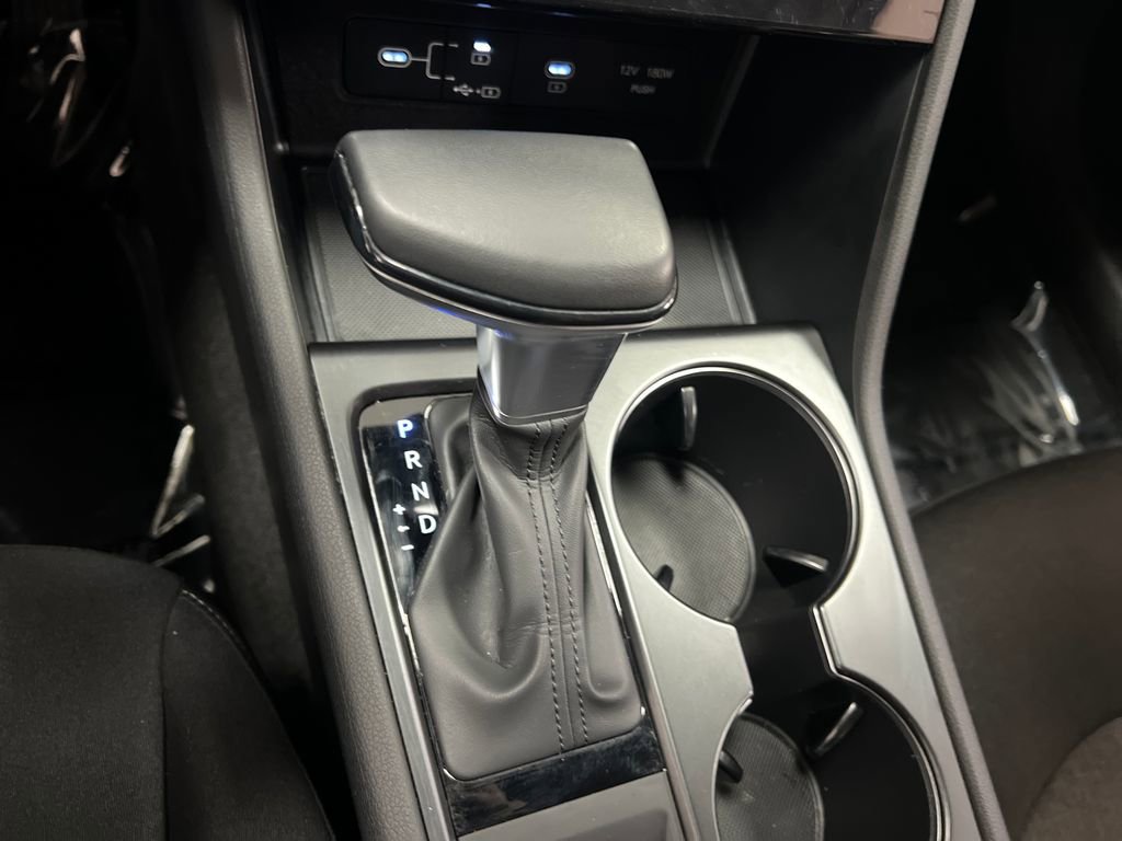 Used 2025 Hyundai Sonata SE FWD image 25