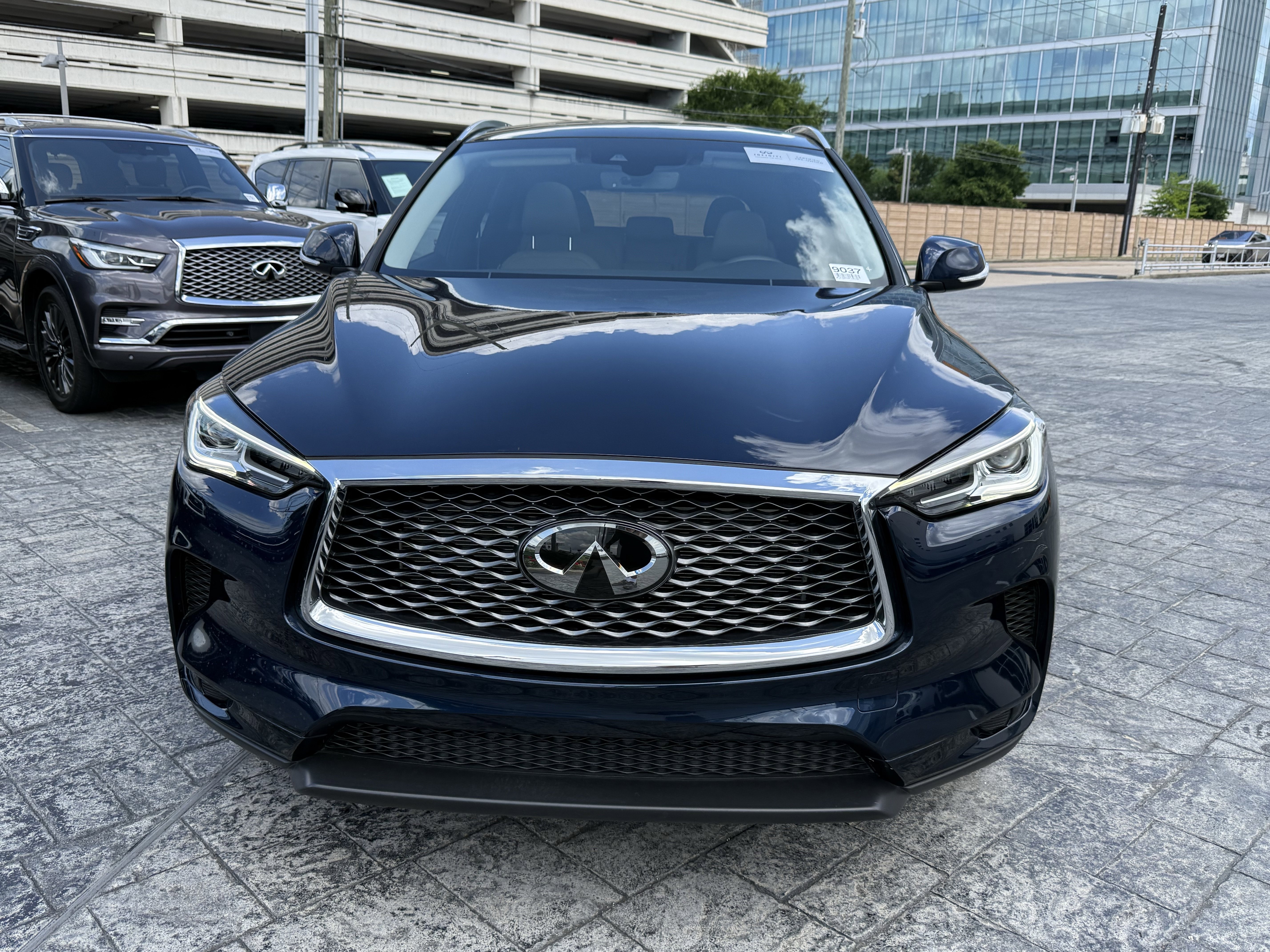 Certified 2024 INFINITI QX50 Luxe FWD image 2
