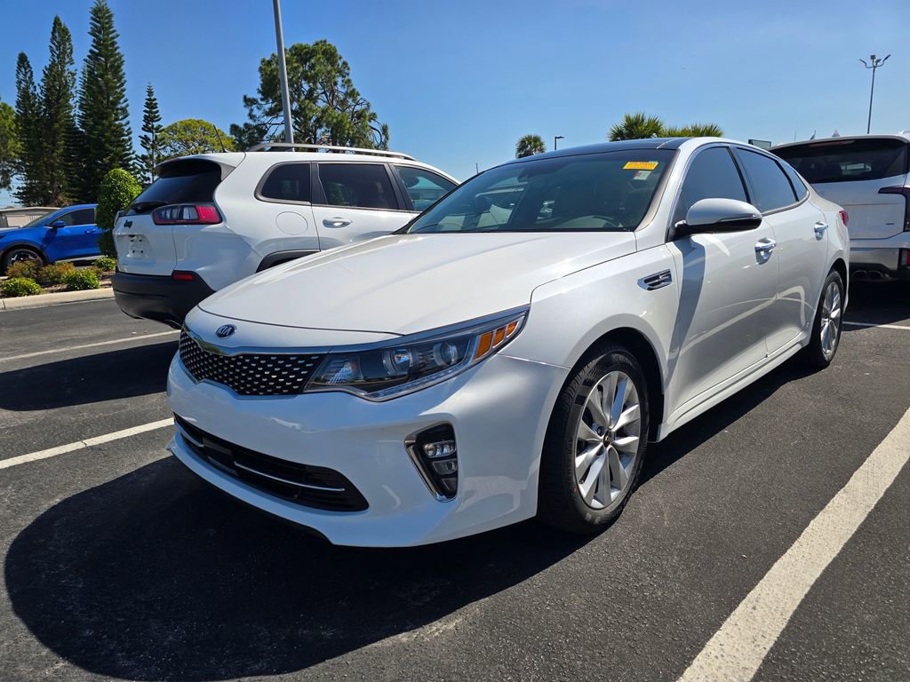 Used 2018 Kia Optima EX w/ Technology Package FWD image 4