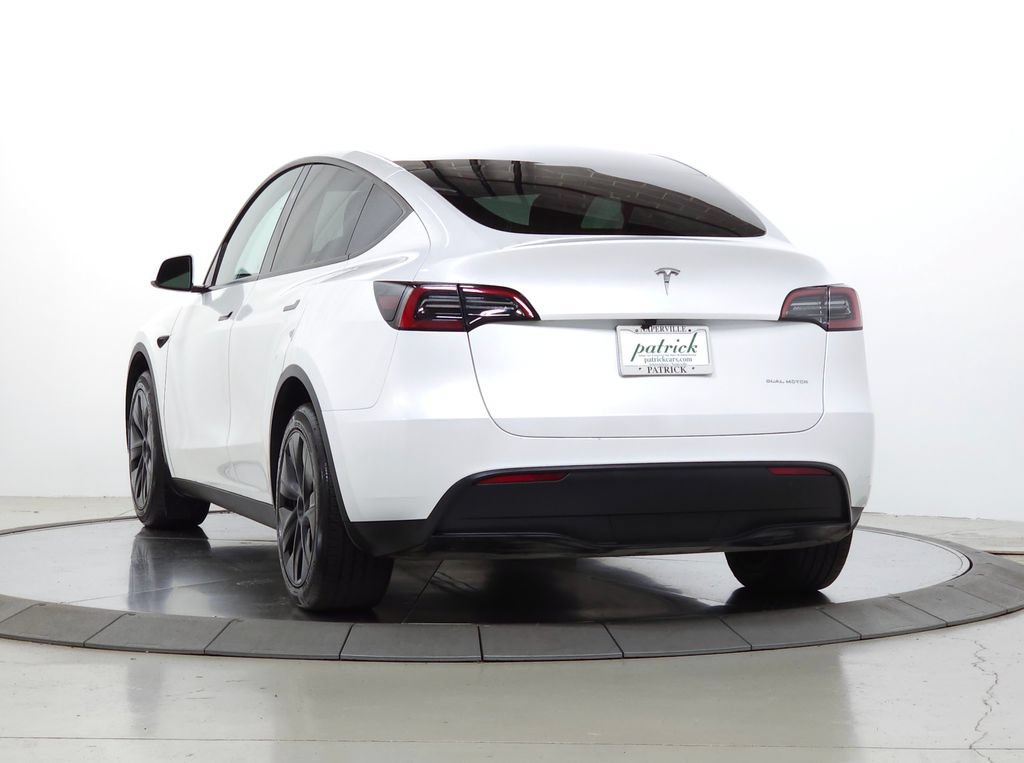 Used 2025 Tesla Model Y Long Range AWD/4WD image 3