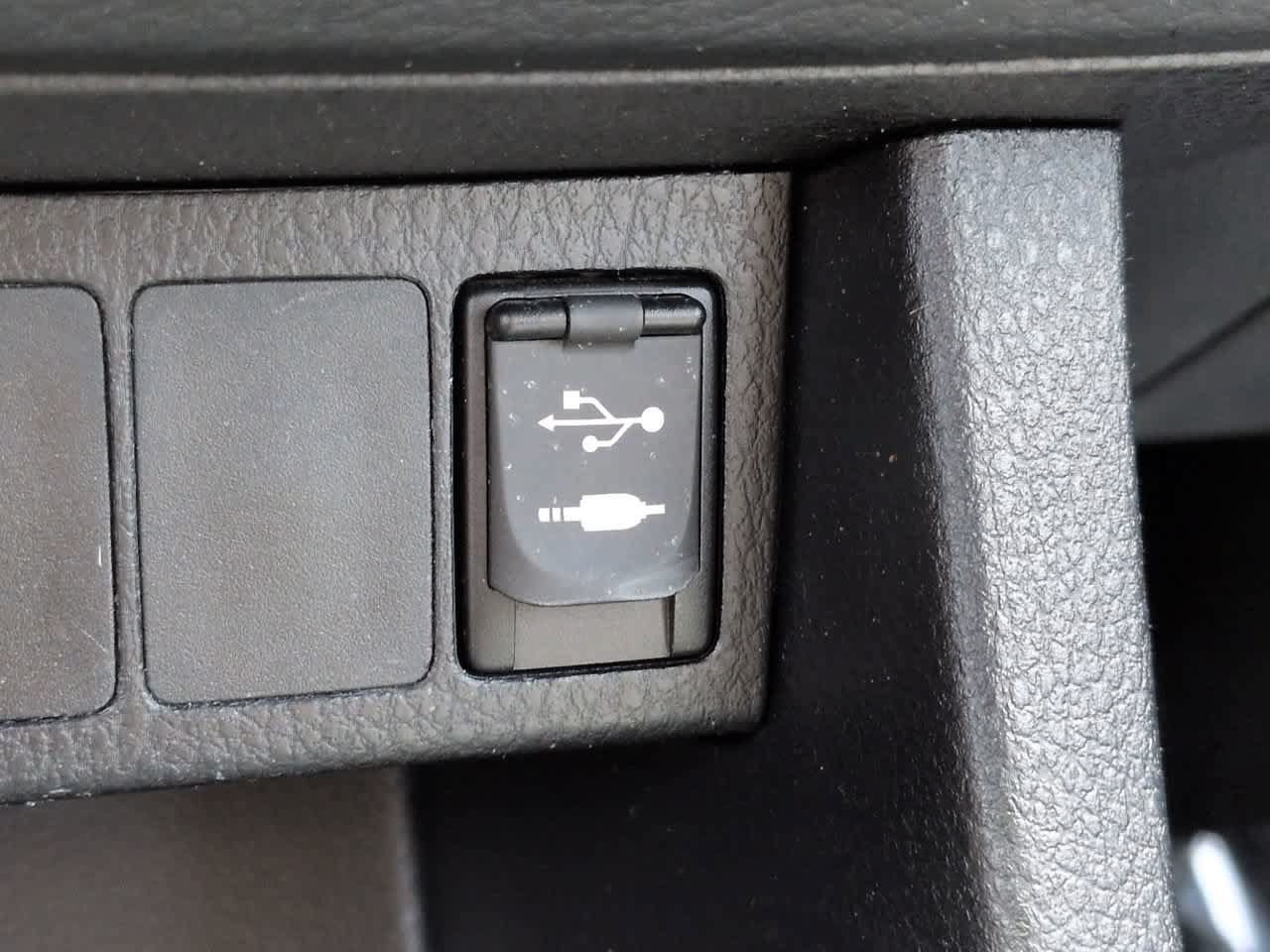 Used 2015 Toyota Corolla LE FWD image 20