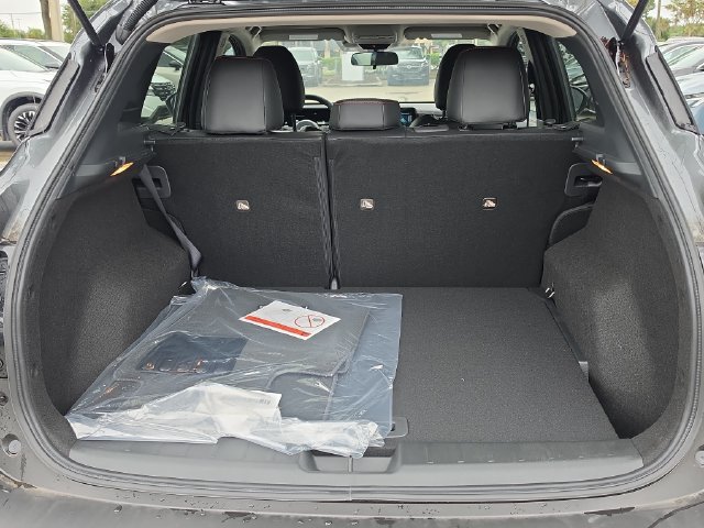 New 2026 Nissan Kicks SR w/ Cold Weather Package FWD image 10