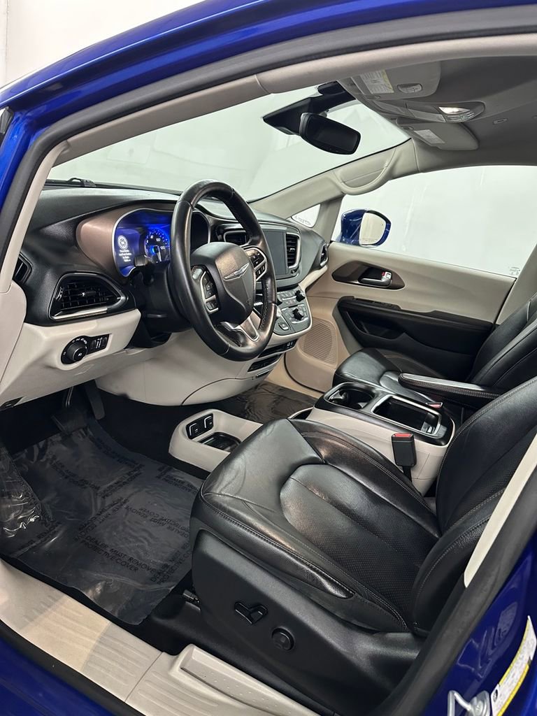 Used 2018 Chrysler Pacifica Touring-L Plus w/ Advanced Safetytec Group image 10