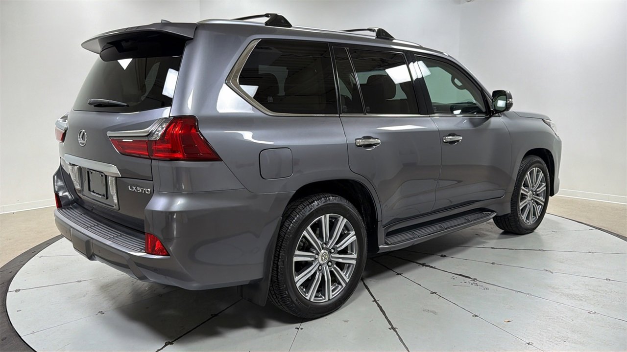Used 2017 Lexus LX 570 4WD image 5
