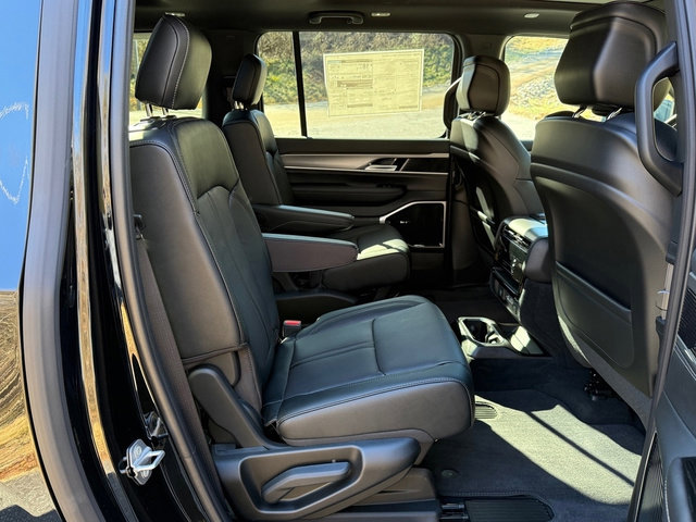 New 2026 Jeep Grand Wagoneer L Limited w/ Premium Group II image 27