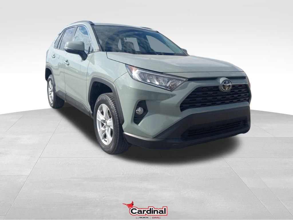 Used 2021 Toyota RAV4 XLE image 1