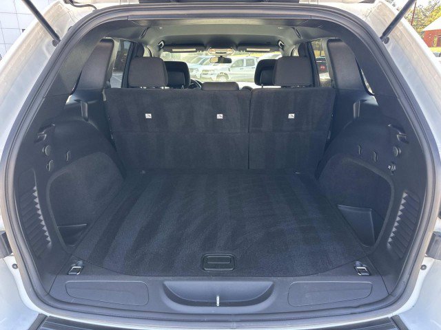 Used 2021 Jeep Grand Cherokee Laredo AWD/4WD image 18