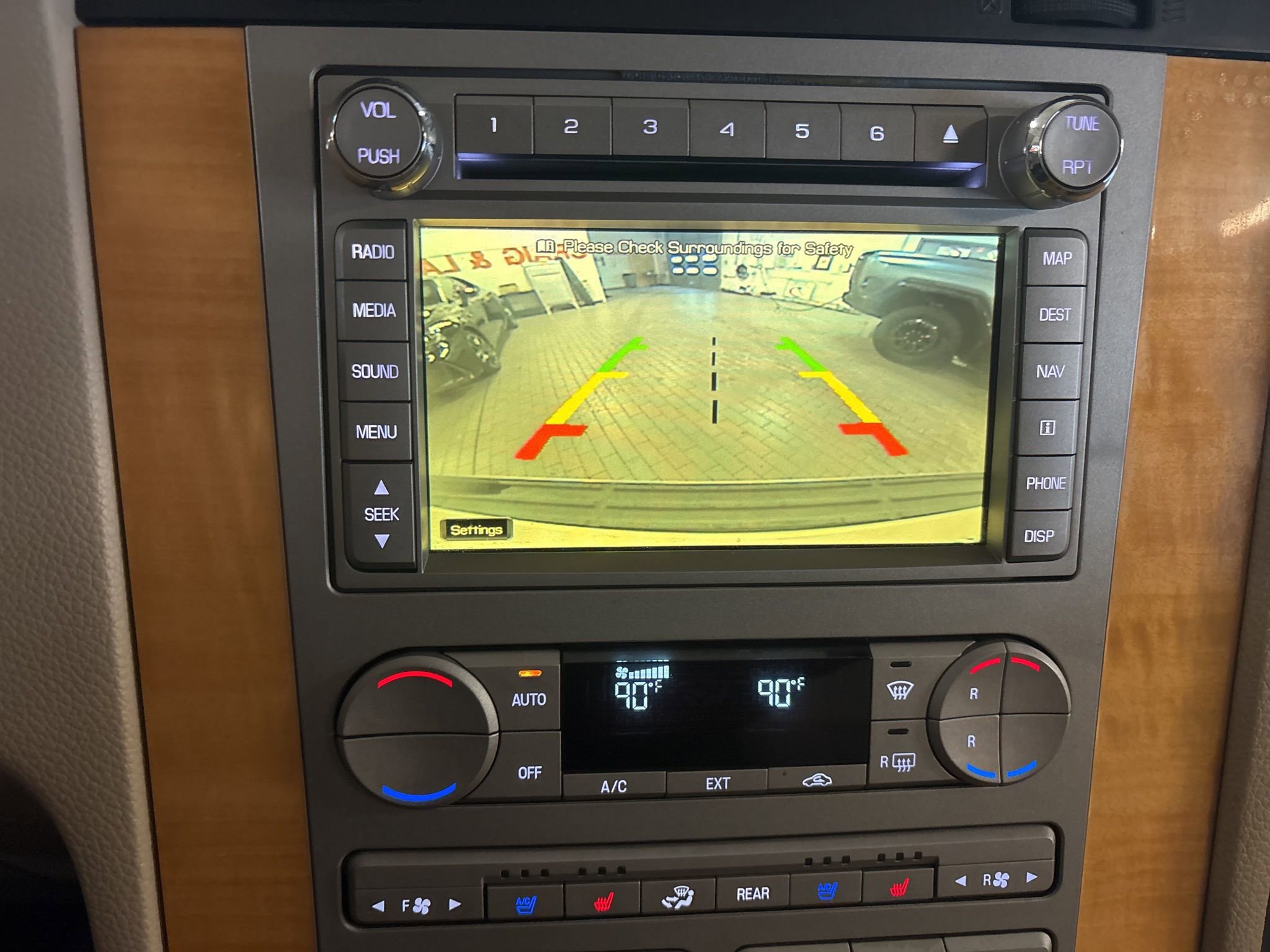 Used 2010 Lincoln Navigator L 4WD image 26