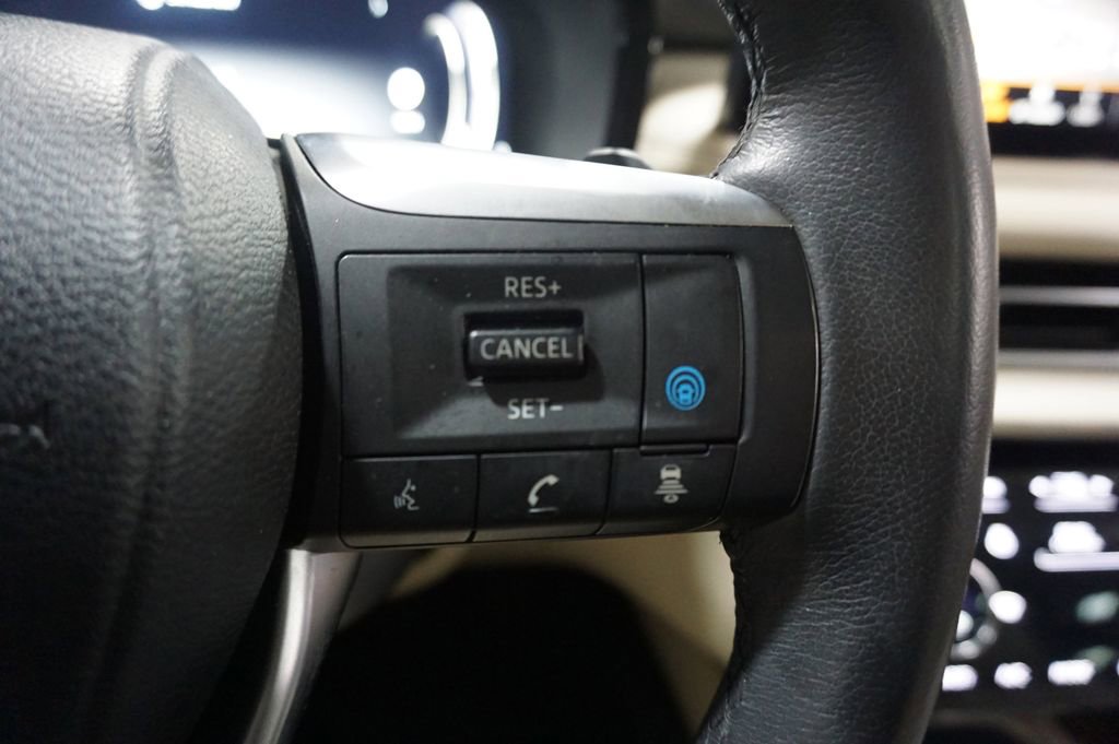 Used 2023 INFINITI QX60 Luxe w/ Performance Audio Package AWD/4WD image 9