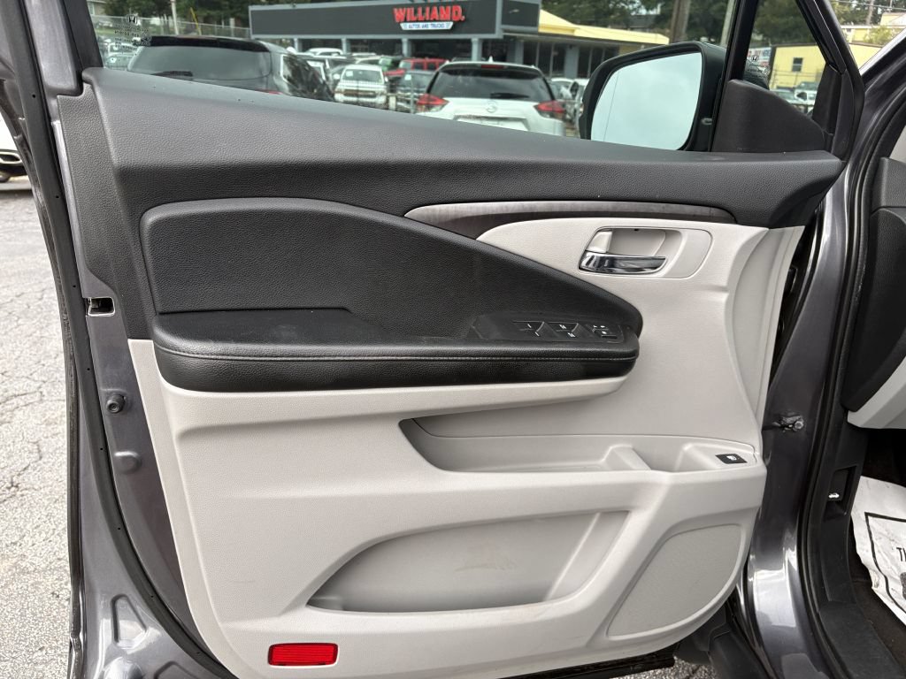 Used 2016 Honda Pilot LX image 10