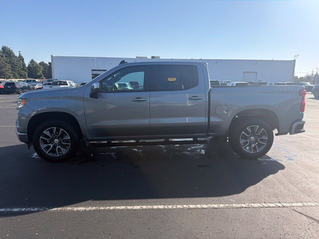 Used 2025 Chevrolet Silverado 1500 LT AWD/4WD image 1