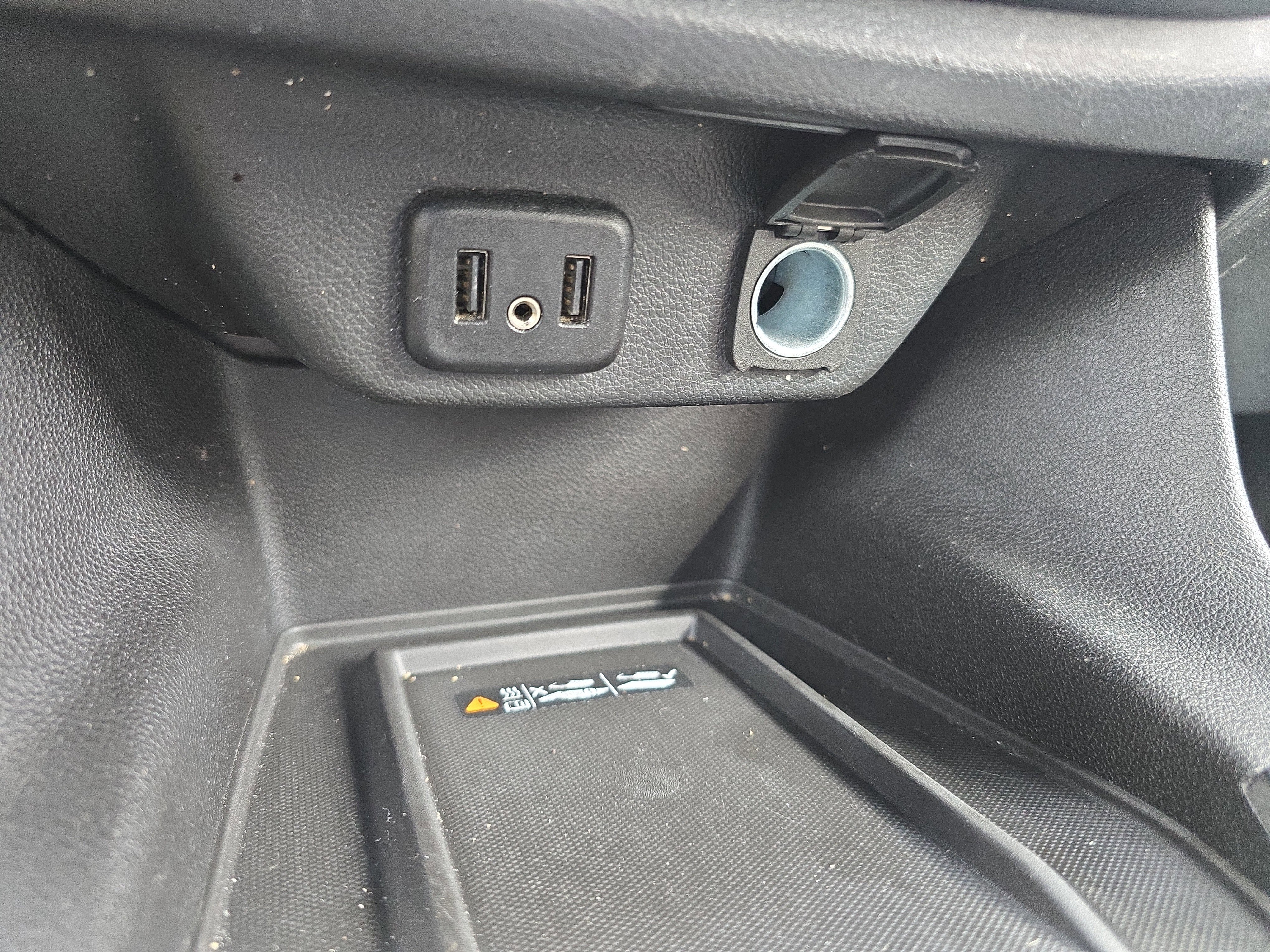 Used 2023 Chevrolet Traverse LT image 33