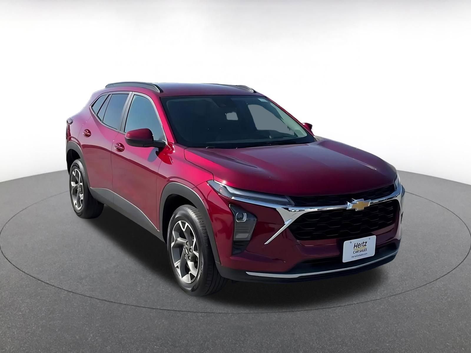 Used 2025 Chevrolet Trax LT w/ LT Convenience Package image 3