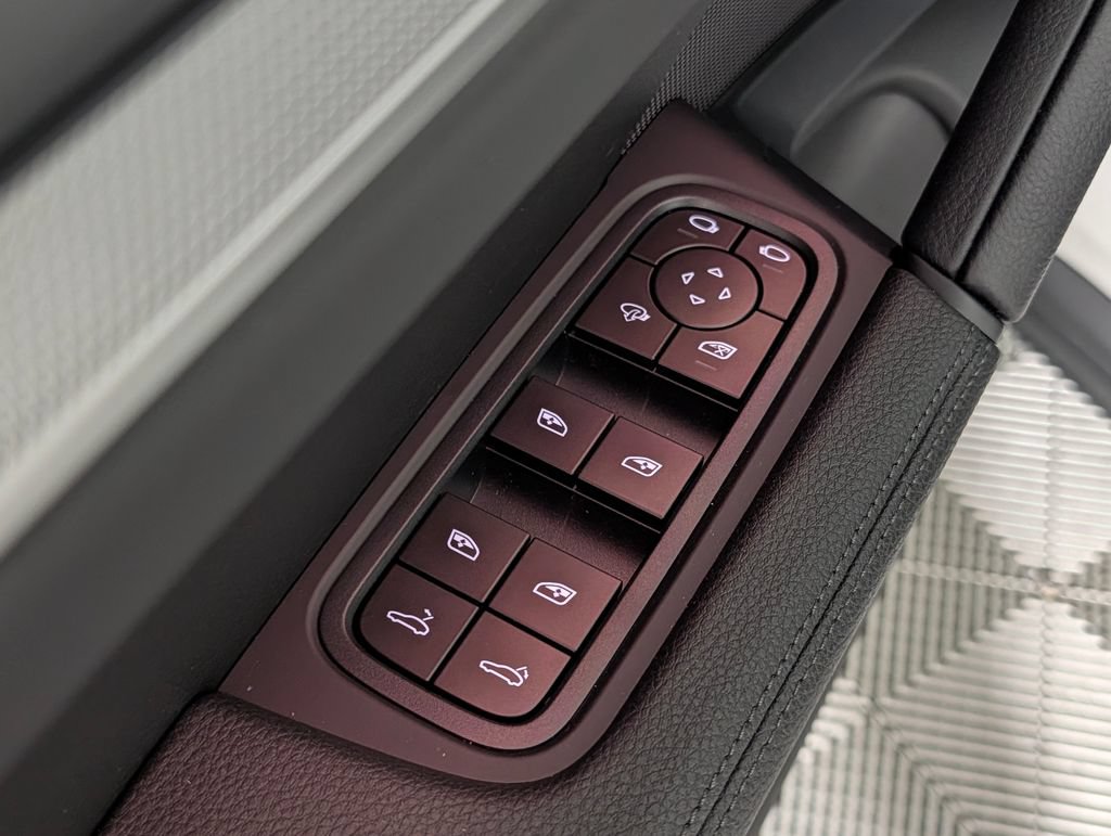 New 2026 Porsche Cayenne AWD/4WD image 27