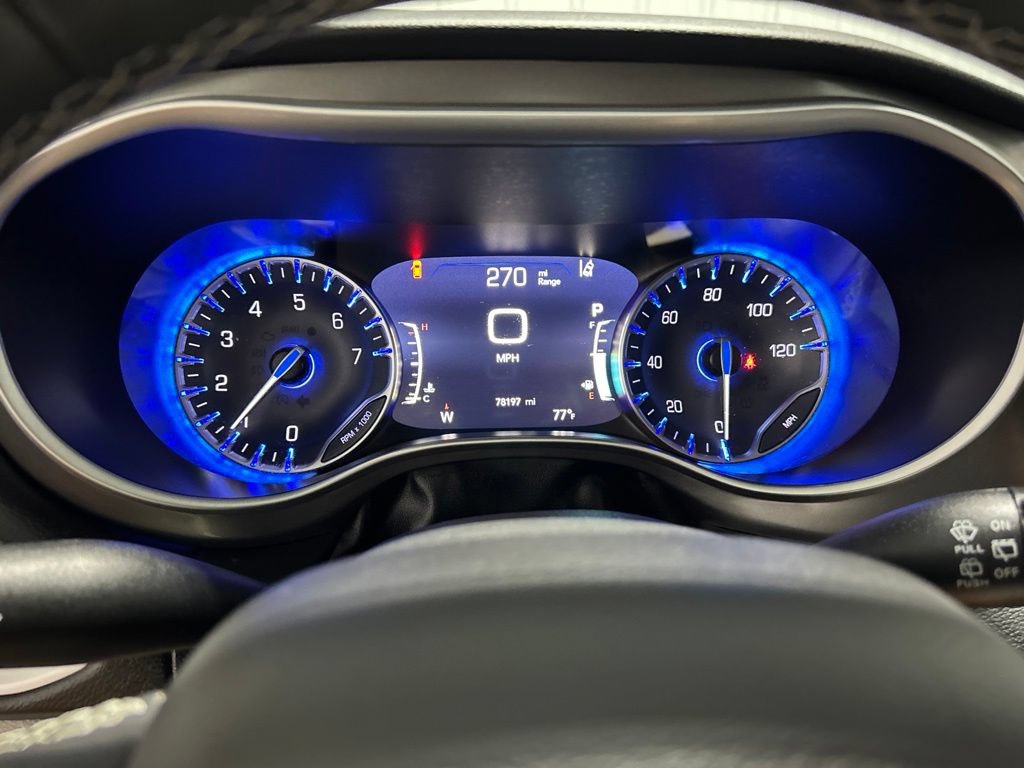 Used 2024 Chrysler Pacifica Touring-L FWD image 24