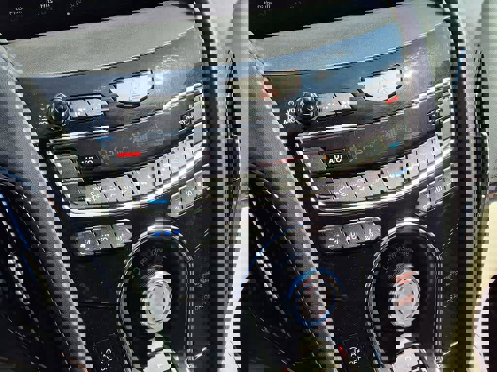 Used 2025 Acura RDX A-Spec image 21