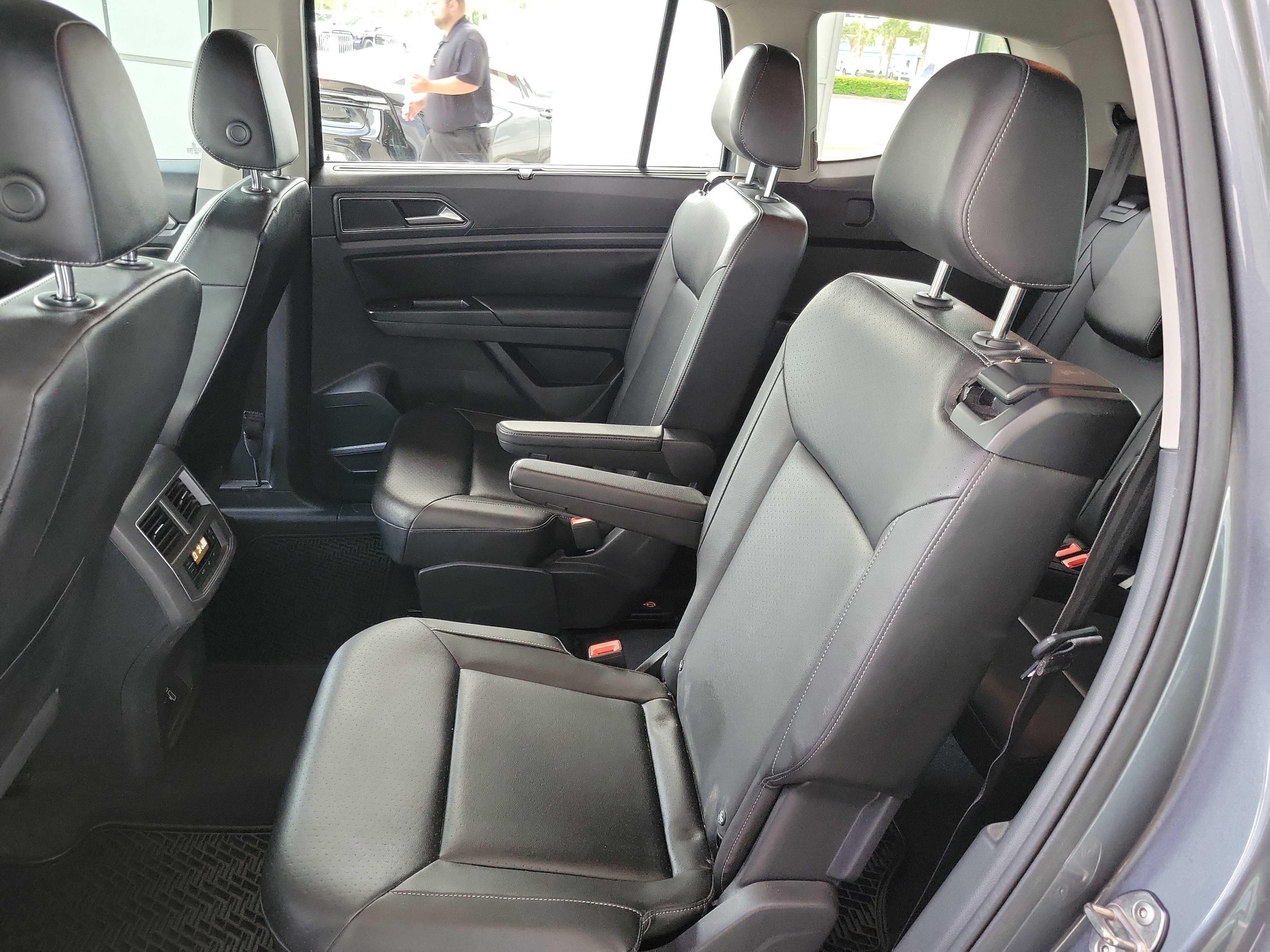 Used 2019 Volkswagen Atlas SE image 28