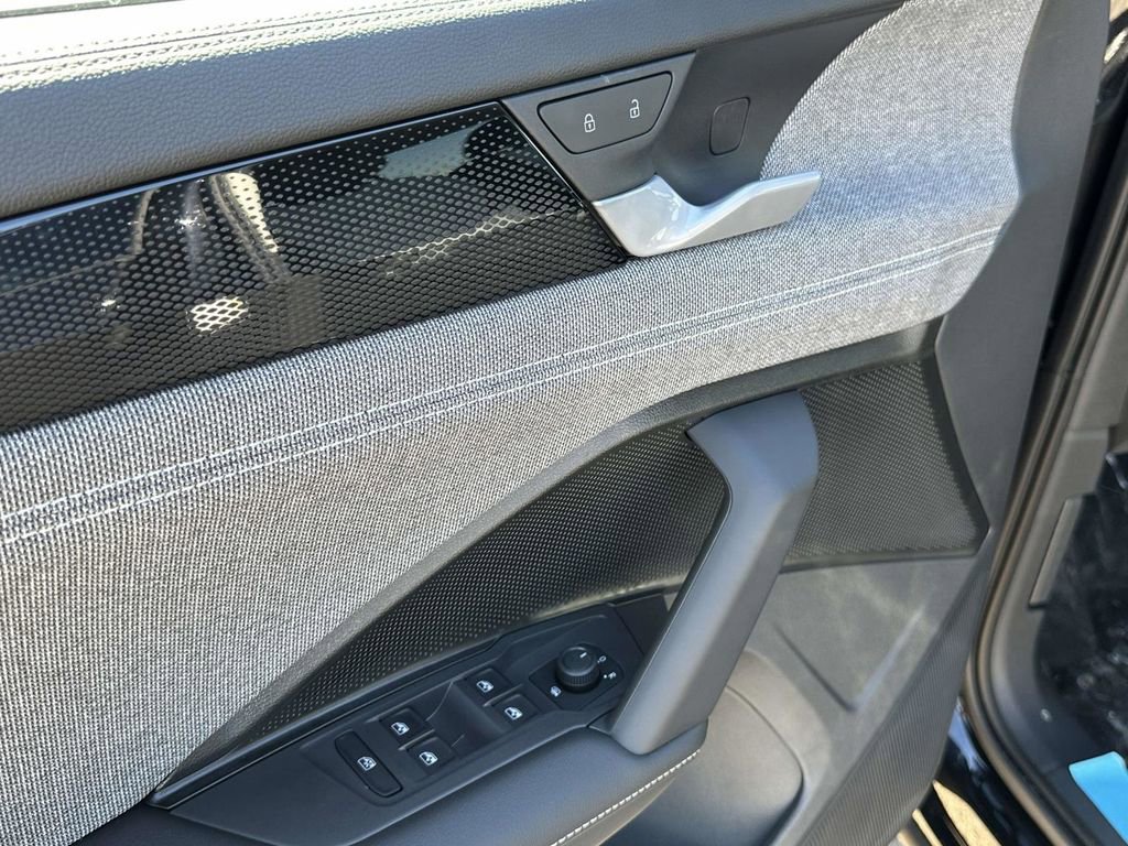 New 2025 Volkswagen Tiguan S image 14